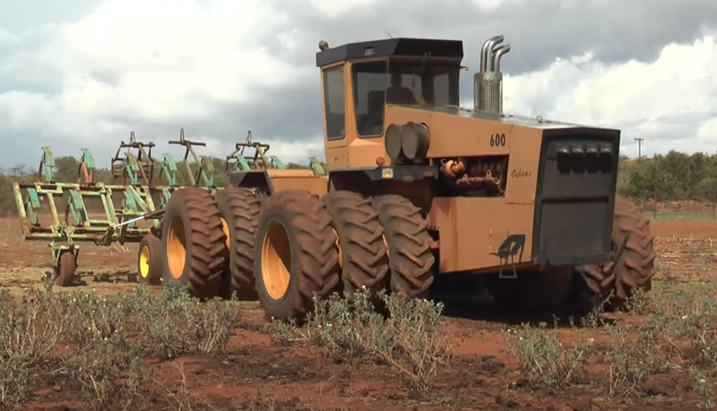 ACO 600 Oubaas - Africa’s biggest tractor - Top Biggest Tractors In The World