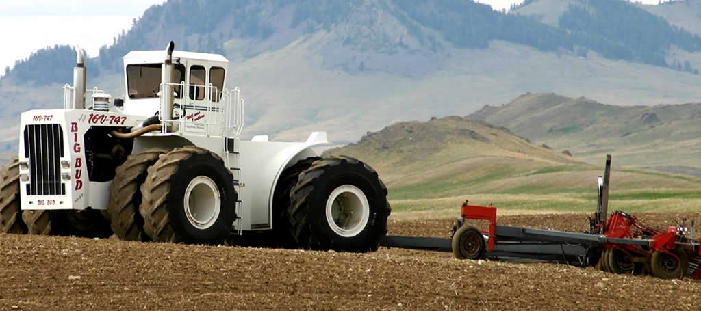 Big Bud 16V-747 - Top Biggest Tractors In The World – 2022-2023